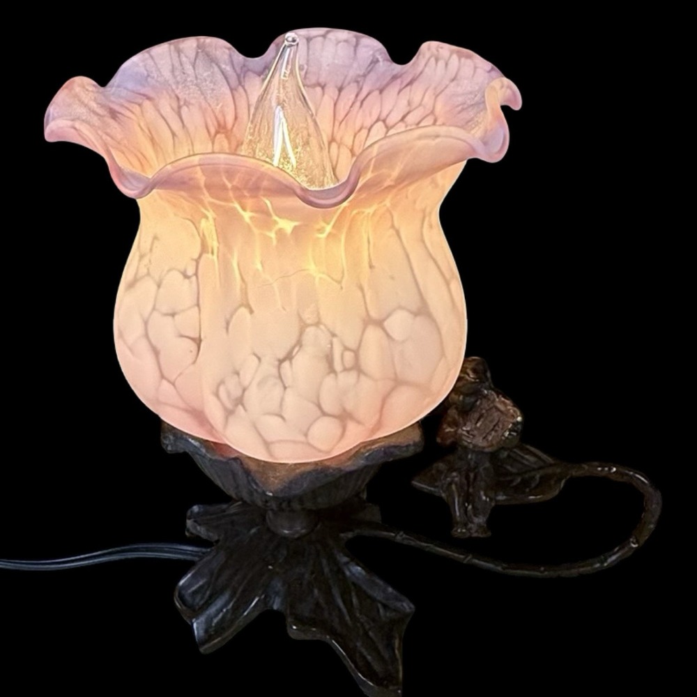 Underwriters Laboratories Portable Lamp Cherub Floral Tulip Glass Table Lamp 6"